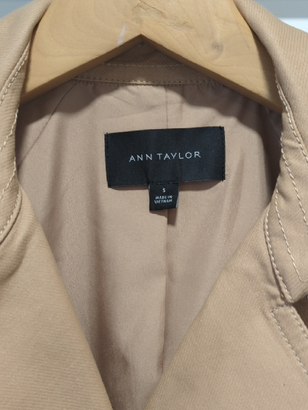Ann Taylor Double Breasted Camel Trench Coat with Belt Size Small - Picture 2 of 12